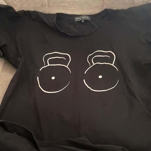 shona vertue Tops - Shona Vertue M KettleBreasts tshirt in black.
